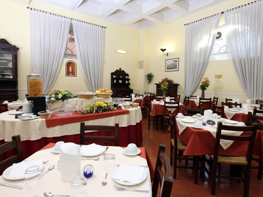Casa Di Santa Francesca Romana A Ponte Rotto Bagian luar foto